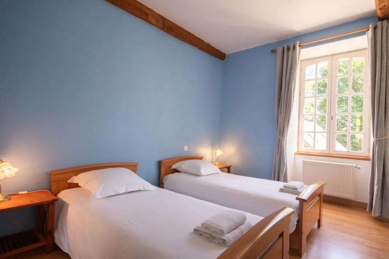 Casa de Férias Manoir Le Cosquer Vila Pommerit-le-Vicomte