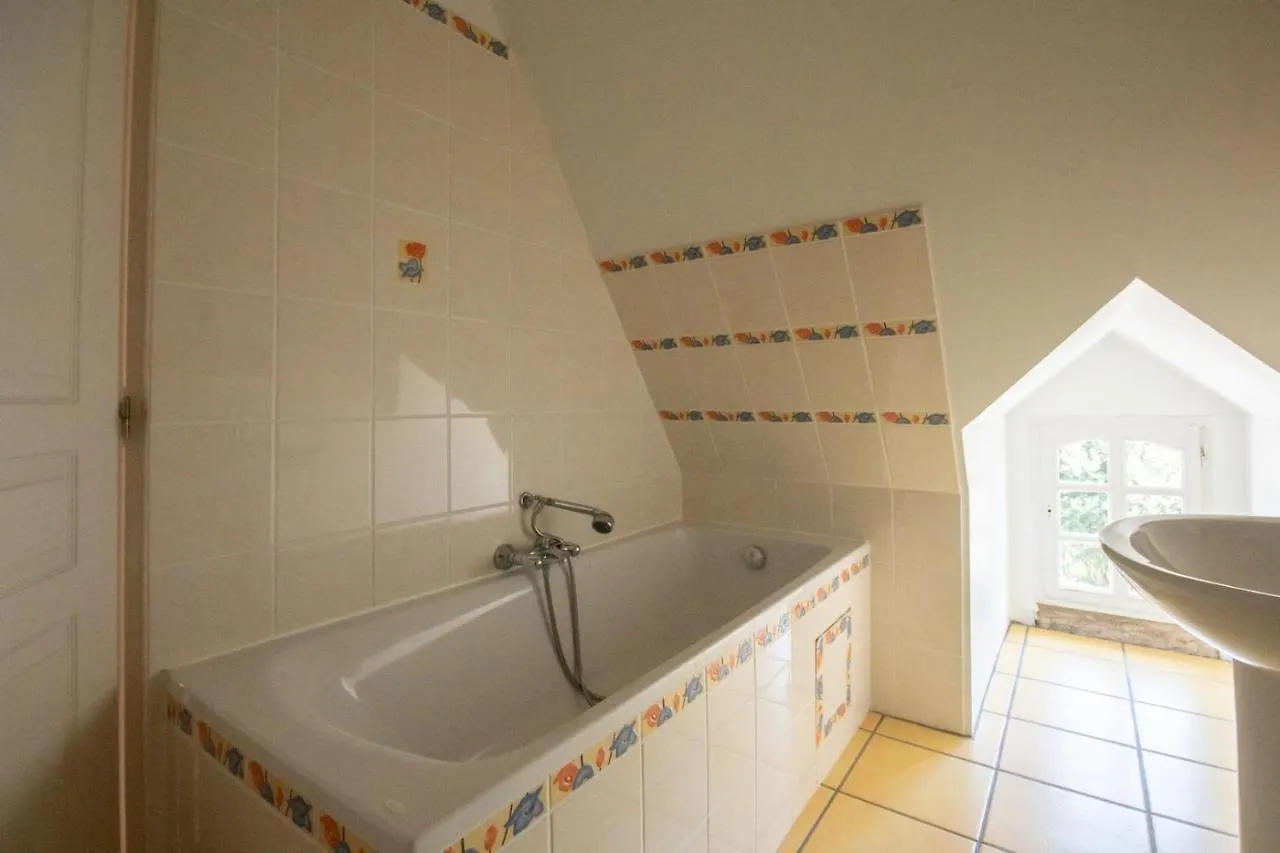 Casa de Férias Manoir Le Cosquer Vila Pommerit-le-Vicomte